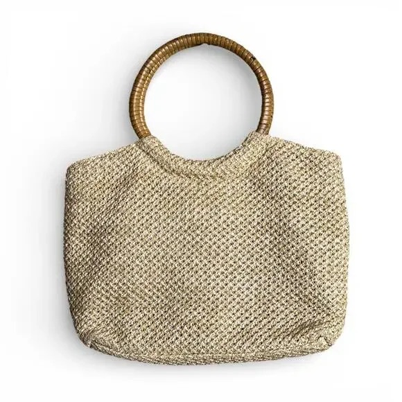 Vintage Straw Handbag with Floral Embroidery and Wooden Handles - Picture 4 of 6